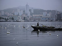 Южная Корея вернула в КНДР пересекших границу рыбаков