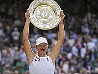 Ига Швентек - победительница Уимблдона