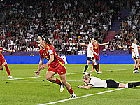 Испанки вышли в финал чемпионата Европы по футболу