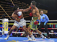 Ксандер Зайас стал чемпионом мира по боксу