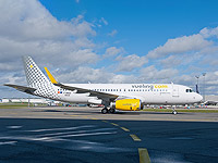 После того, как еврейских детей сняли с рейса в Париж, глава МИД Франции требует объяснений