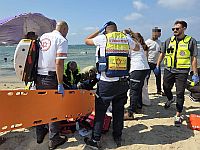 На пляже в Хайфе реанимировали пожилую женщину
