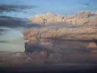 После сильнейшего землетрясения на Камчатке активизировались вулканы