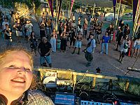 Мать юноши, погибшего на фестивале Nova, стала диджеем в память о сыне