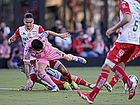 Кубок лиг. Лионель Месси получил травму