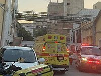 Две девочки упали с большой высоты в Ришон ле-Ционе, врачи борются за их жизнь