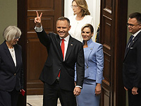 Вступил в должность новый президент Польши Кароль Навроцкий