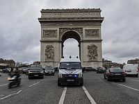 Марокканец, прикуривший от вечного огня под Триумфальной аркой, будет выслан из Франции