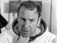 В возрасте 97 лет умер астронавт NASA Джеймс 
