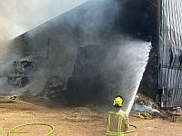 Крупный пожар на складе в кибуце Регба: горят 600 тонн соломы