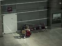 В парижском аэропорту израильским подросткам вернули паспорта со словами 