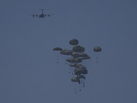 Индонезия присоединится к десантированию помощи в сектор Газы