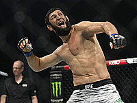 UFC. Чимаев стал чемпионом и установил рекорд