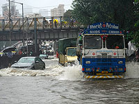 Мумбаи уходит под воду: за четыре дня выпала месячная норма осадков