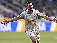 Оскар Глух переходит из 