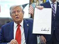 Трамп ввел уголовную ответственность за сожжение американского флага