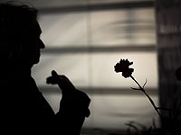 Если пожилому многое видится позитивным, это может быть признаком деменции