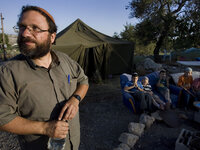 Праворадикальный активист Ноам Федерман надел тфилин на вершине Килиманджаро