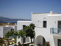 На греческом острове три еврейские семьи изгнали из таверны под аплодисменты других посетителей