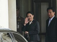 Суд отстранил премьер-министра Таиланда после утечки разговора с бывшим лидером Камбоджи