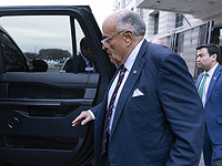 Экс-мэр Нью-Йорка пострадал в ДТП после оказания помощи незнакомой женщине