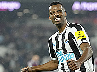 Трансферный рекорд. Александр Исак перешел в 