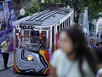 Крушение фуникулера в Лиссабоне, сообщается о погибших и пострадавших