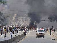 После блокировки соцсетей протесты в Непале привели к смене власти. Фоторепортаж