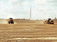 ЦАХАЛ расширяет КПП для доставки гуманитарной помощи в сектор Газы. Видео