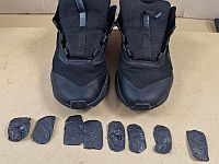 Наркотики в кроссовках: задержание при попытке передать 