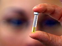 Новые глазные капли могут стать альтернативой очков для пожилых людей