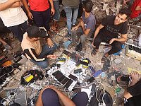 14 канал: со склада украли сотни мобильников, конфискованных ШАБАКом в Газе