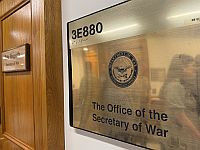 Администрация Трампа приняла меры по ужесточению контроля над журналистами