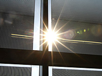 Ученые создали прозрачное покрытие, превращающее окна в солнечные панели