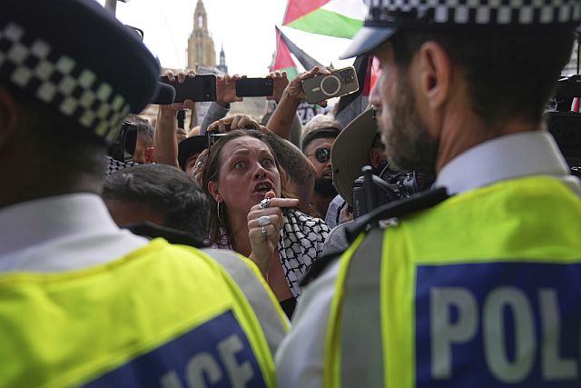 Демонстрация в поддержку Palestine Action в Лондоне. Фоторепортаж
Демонстрация в поддержку Palestine Action в Лондоне. Фоторепортаж