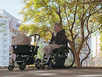 Израильтяне премированы за адаптер, позволяющий мамам в инвалидных колясках гулять с младенцами