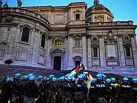 Массовые пропалестинские акции прошли в Европе. Сотни задержанных в Лондоне