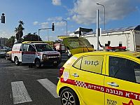 В Хадере грузовик сбил мужчину, пострадавший в тяжелом состоянии