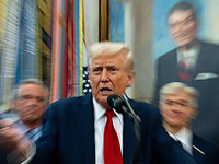 После нападения на сотрудников ICE Трамп направил войска в Чикаго