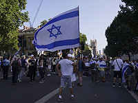 Около 70 тысяч британцев приняли участие в марше против антисемитизма