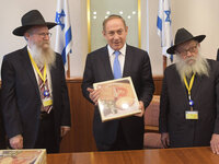 Нетаниягу встретился с представителями движения Хабад