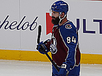 НХЛ. 1500-й матч Бернса. Достижение Маккиннона. 