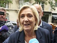 Ле Пен не удалось отменить запрет на участие в президентских выборах