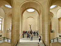 Из Лувра похищены драгоценности Наполеона стоимостью в миллионы евро