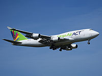 В Гонконге скатился в море Boeing 747, погибли два сотрудника аэропорта