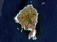 На острове недалеко от Ходейды появилась загадочная взлетно-посадочная полоса