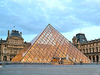 Bild: Лувр обратился к израильской компании за помощью в расследовании ограбления