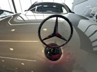 Министр экономики Нир Баркат стал владельцем одного из самых дорогих автомобилей в Израиле