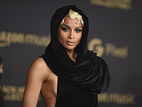 Певице и модели Сиаре – 40. Фотогалерея