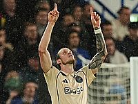 Чемпионат Нидерландов. Оскар Глух забил.